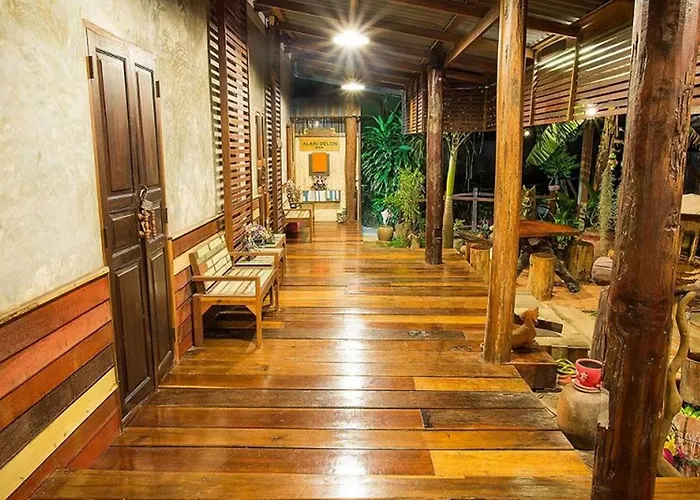 Baanchompooamphawa