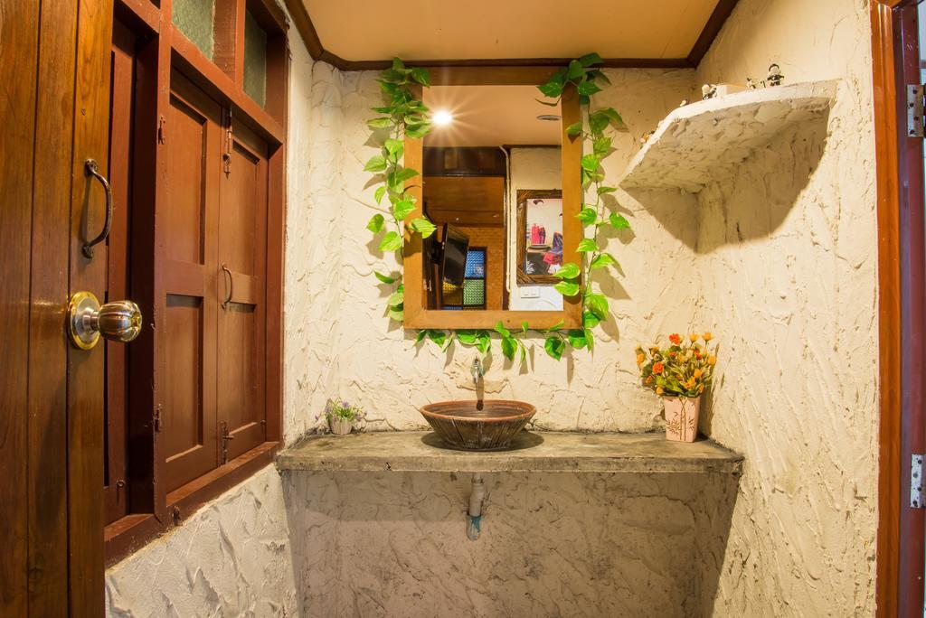 Homestay Baanchompooamphawa *