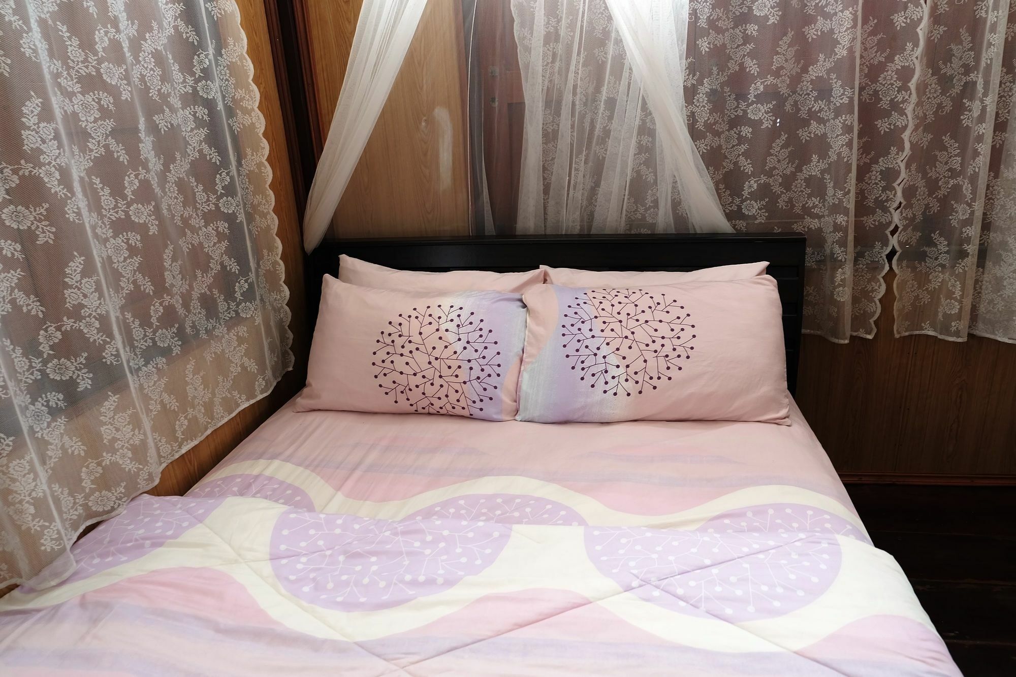 Baanchompooamphawa Homestay *